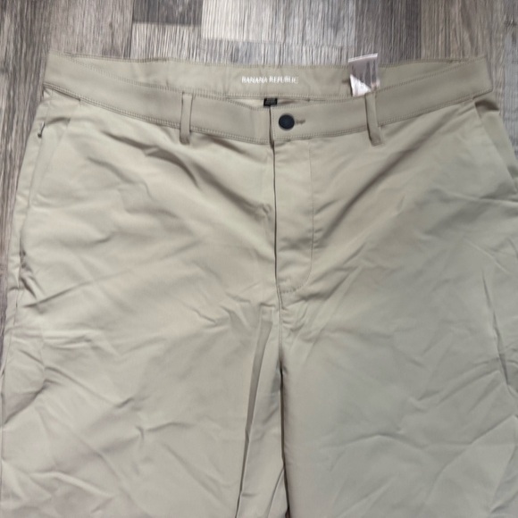 Banana Republic Slim Fit
Performance Chino Pants (Size 40x30, Light Khaki - Picture 2 of 6